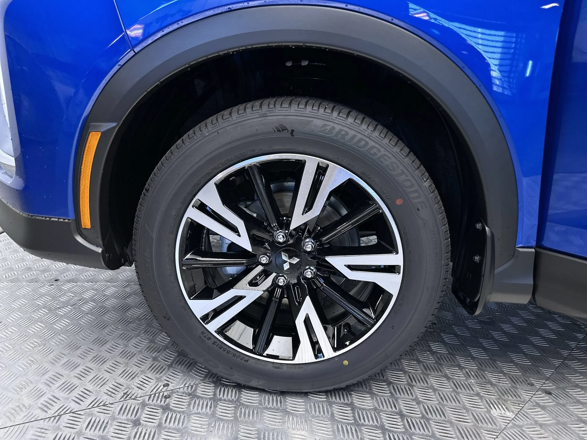 New 2026 Lightning Blue Metallic Mitsubishi SE 1.5T S-AWC image 25