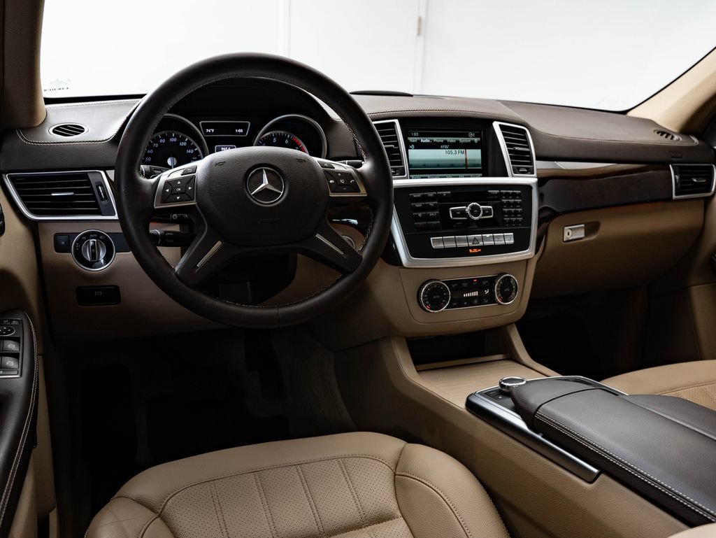 Used 2016 Polar White Mercedes-Benz GL 450 image 4