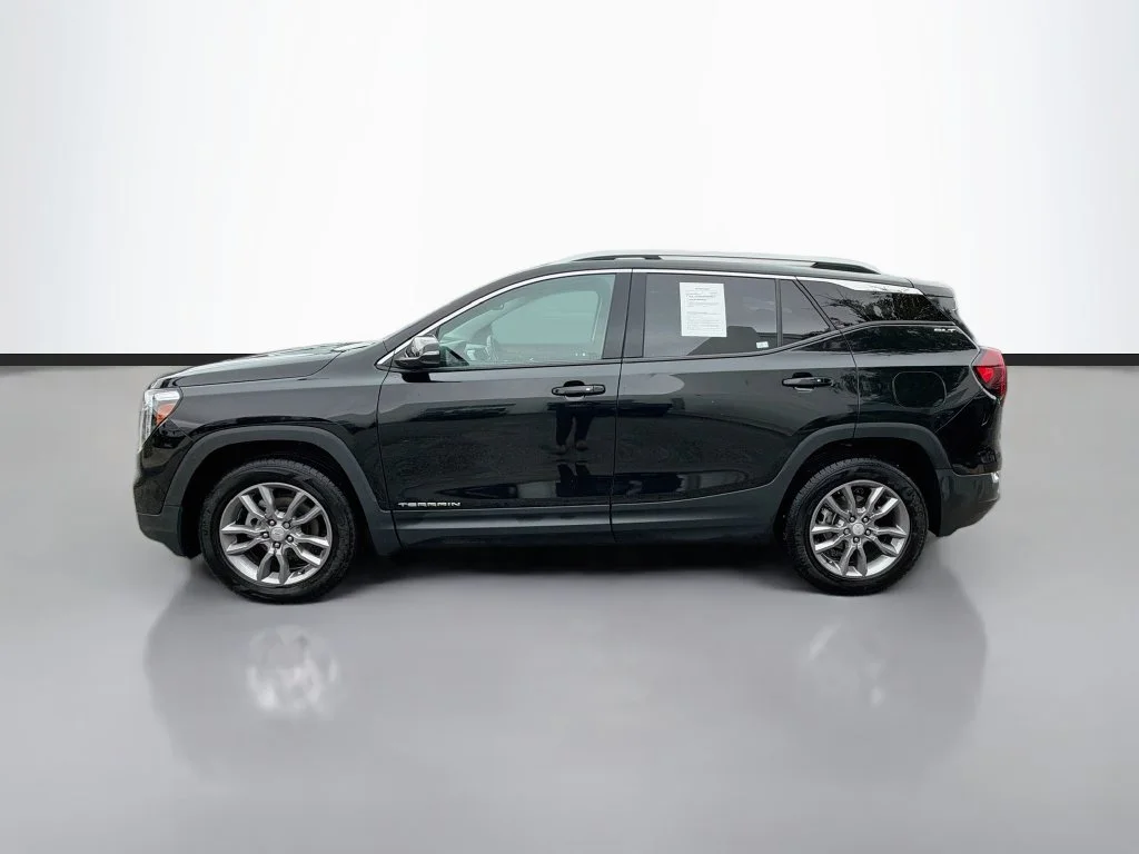 Used 2023 Black GMC SLT image 8