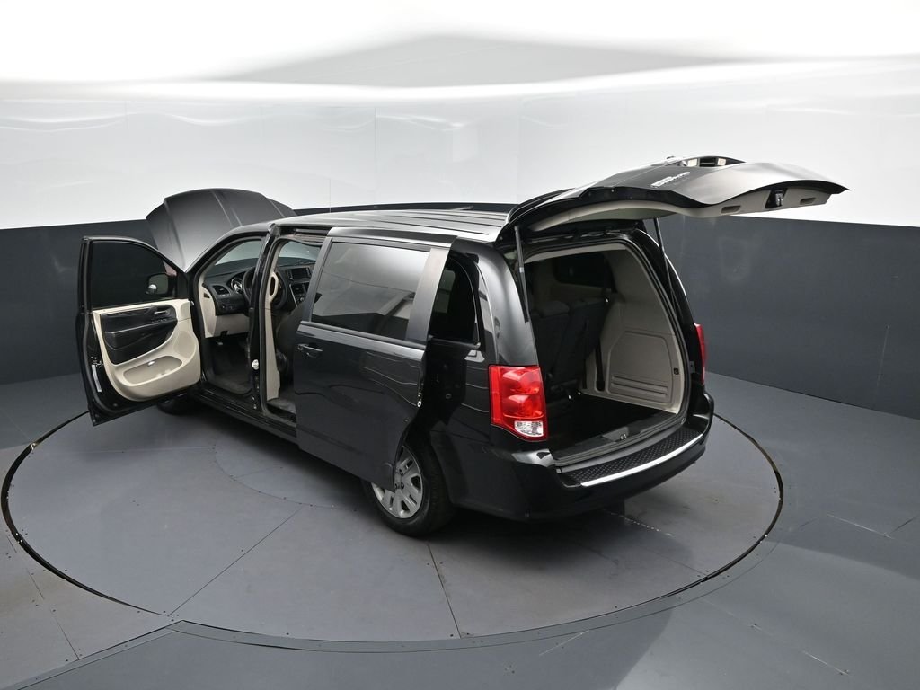 Used 2018 Dodge Grand Caravan SE with VIN 2C4RDGBG0JR161695 for sale in Jackson, MS