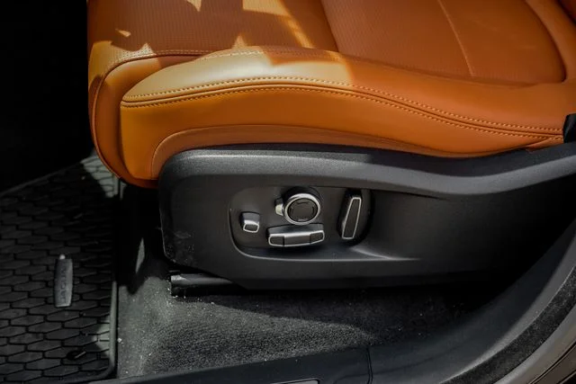 2026 Jaguar F-Pace R-Dynamic S - Photo 40