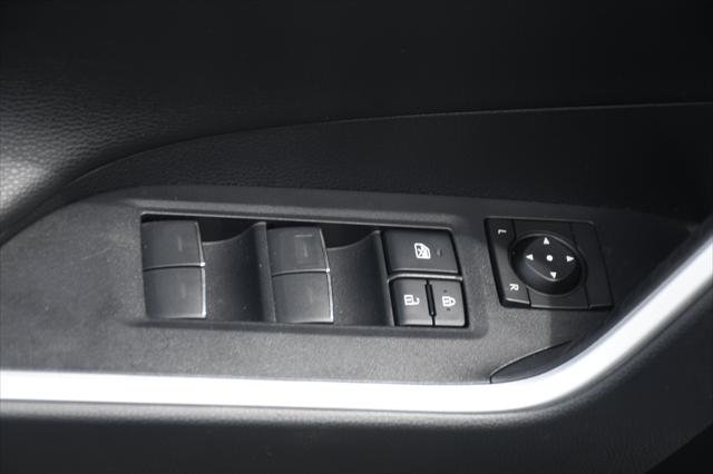 Certified Used 2024 MID BLK/WIND CHILL Toyota  image 11