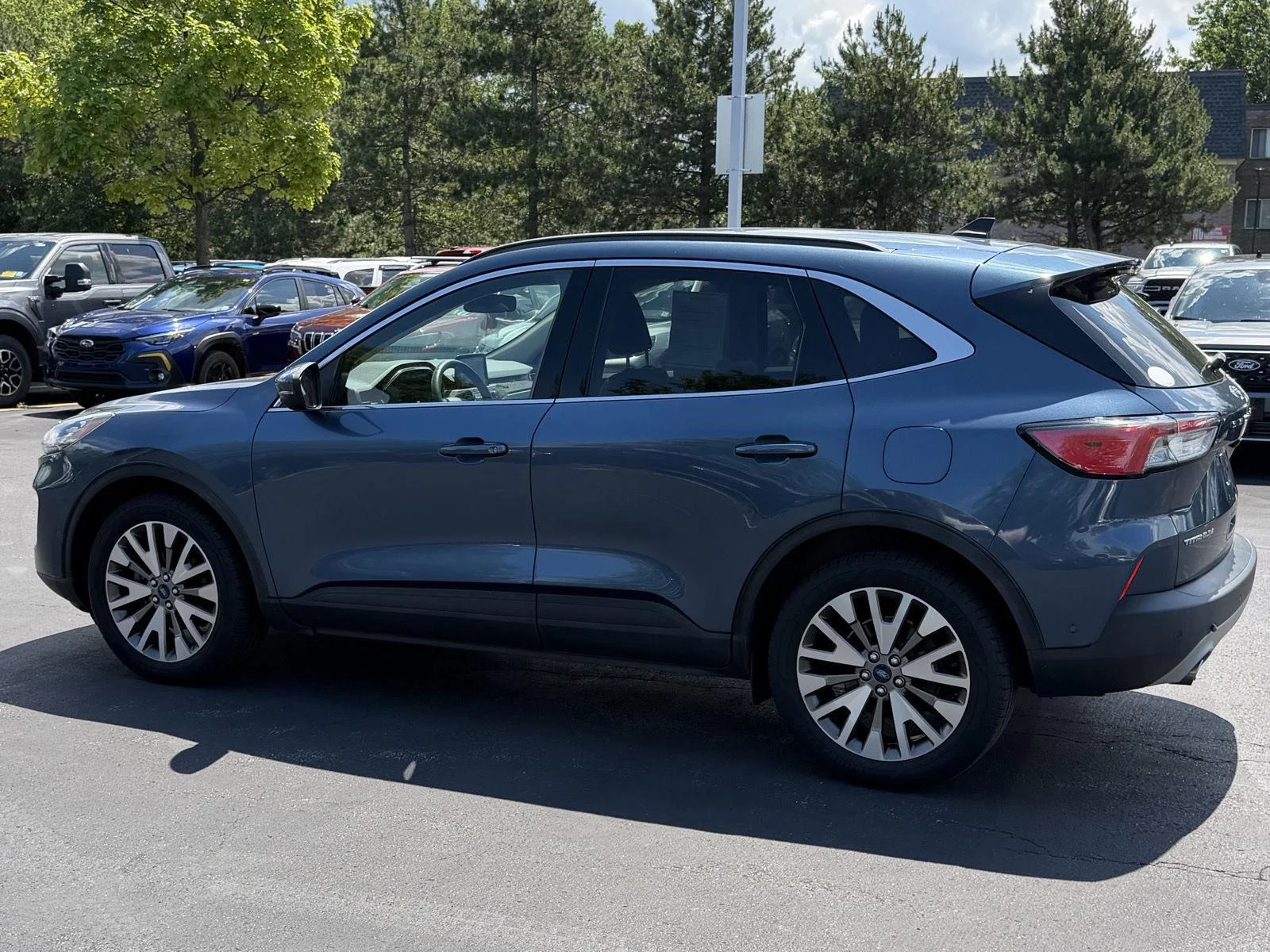 Used 2020 Blue Ford  image 5
