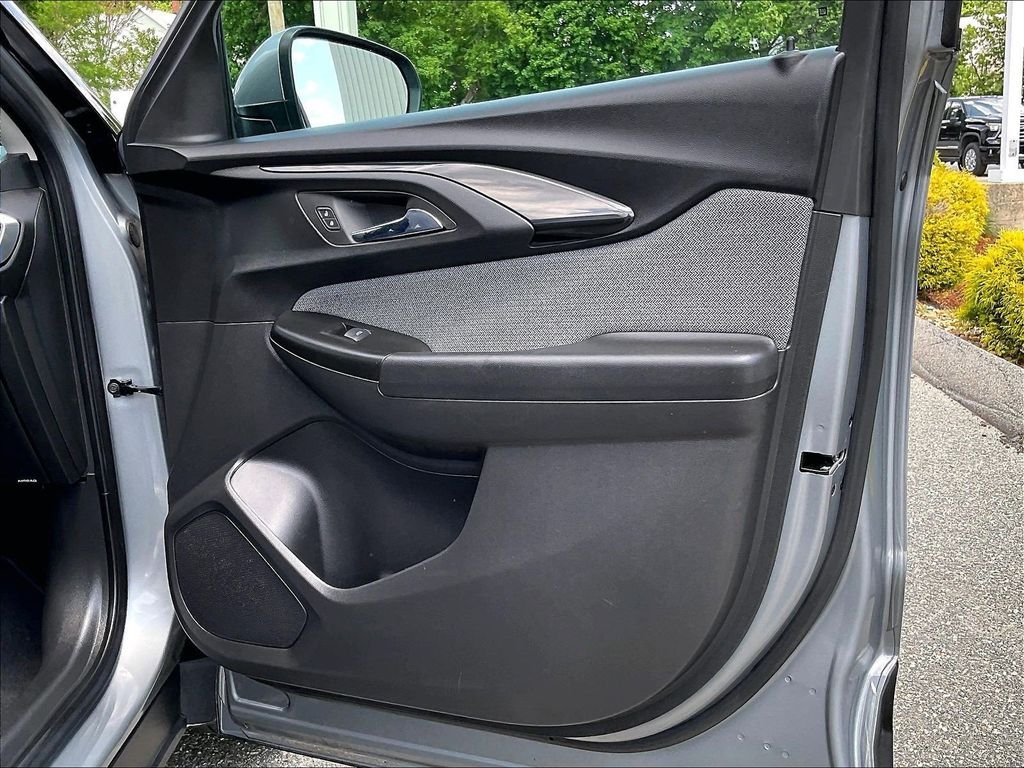 Used 2023 Gray Chevrolet LT image 12