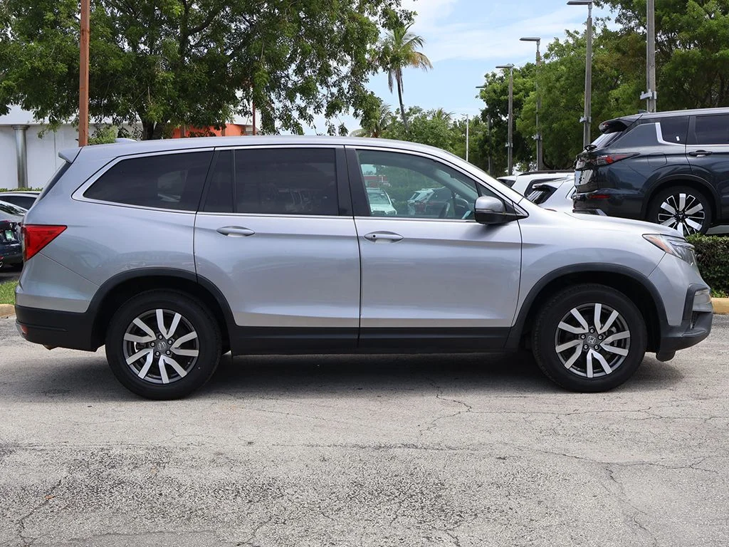 Used 2021 Silver Honda EX image 18