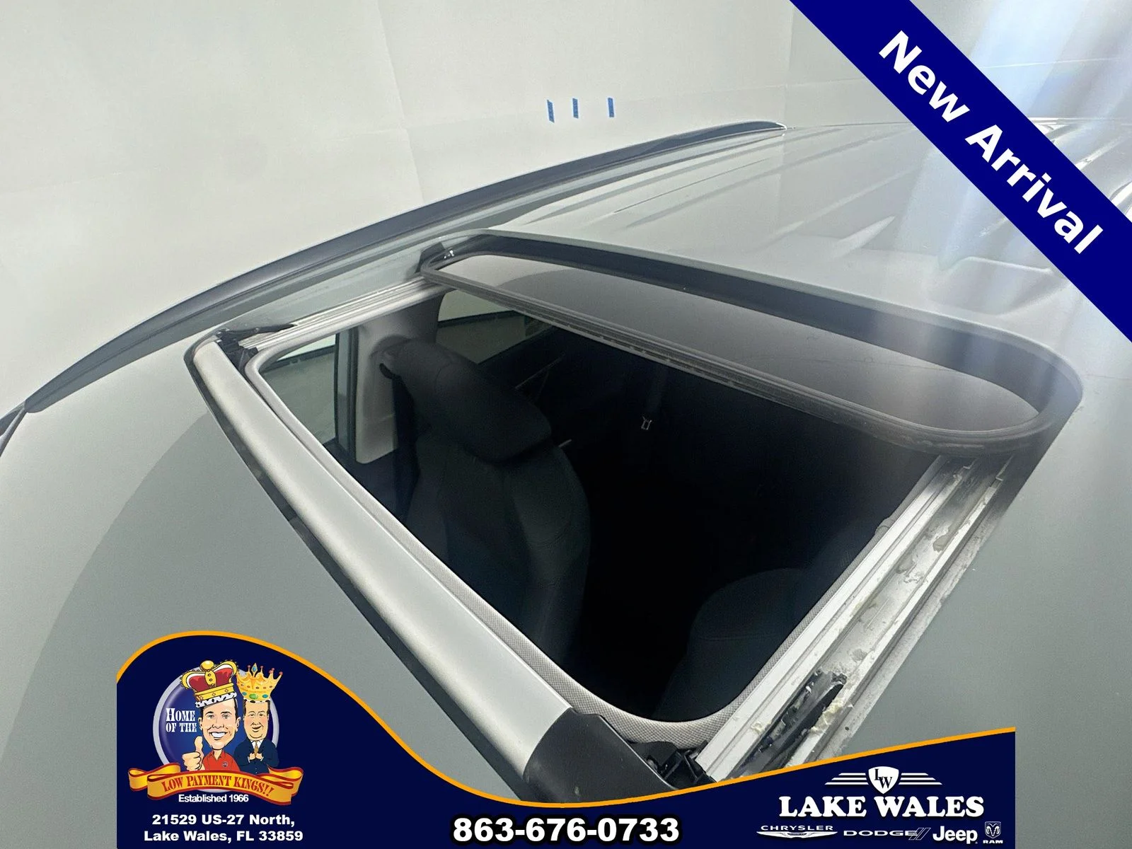 Certified Used 2022  Toyota XLE image 20