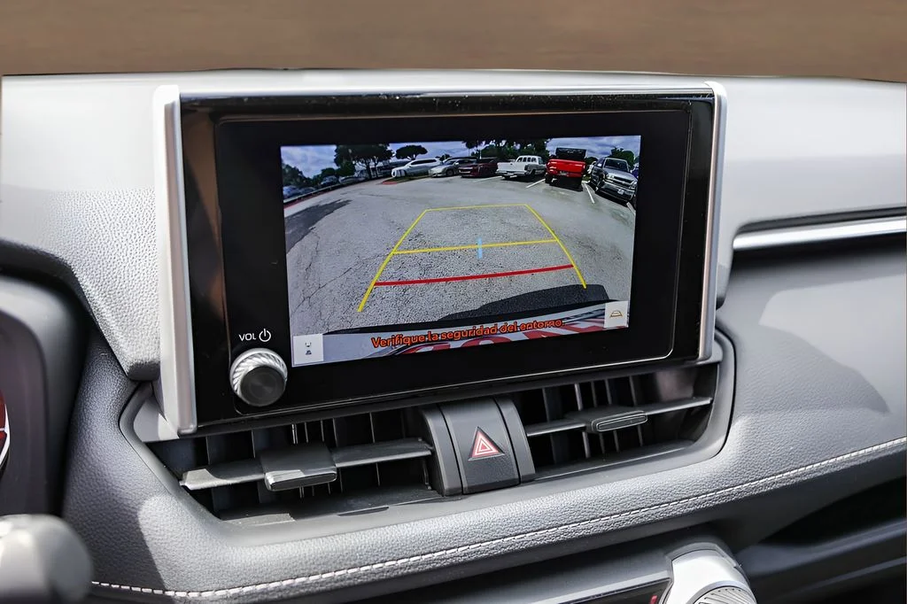 Used 2025 White Toyota XLE image 17