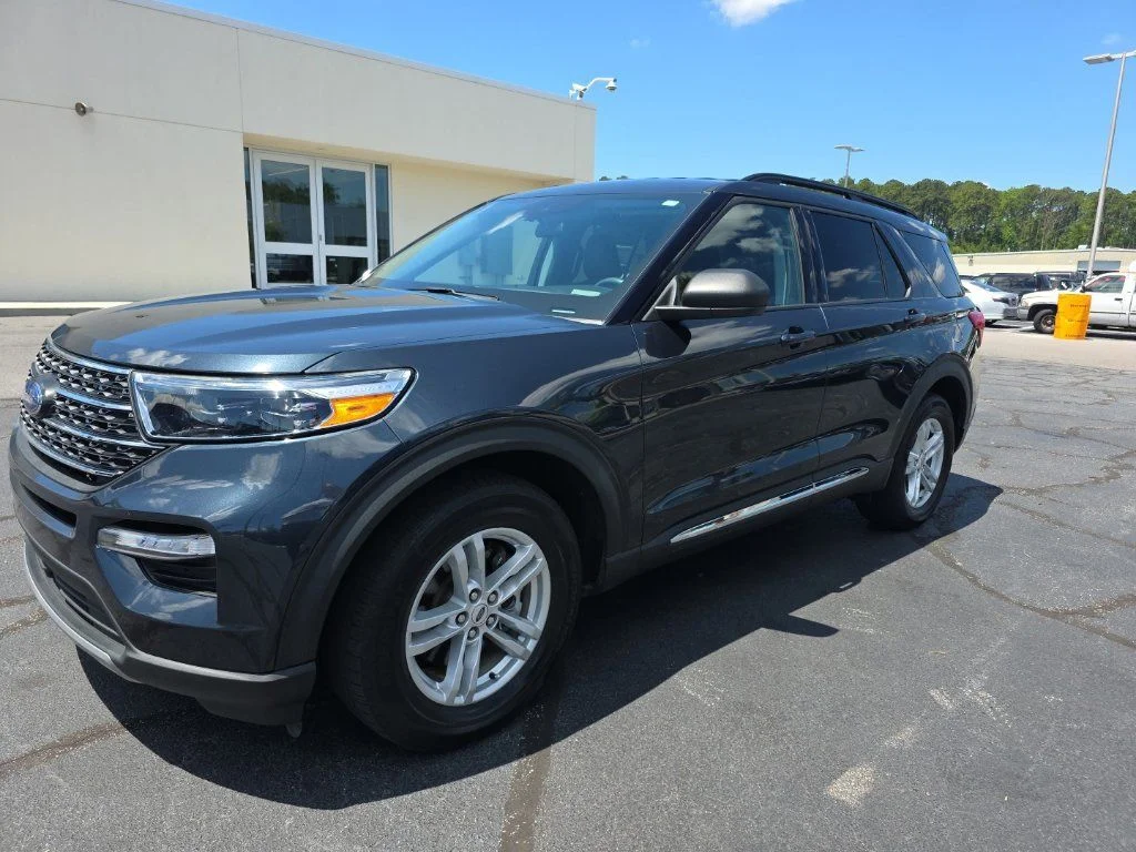 2022 Ford Explorer XLT RWD's photo