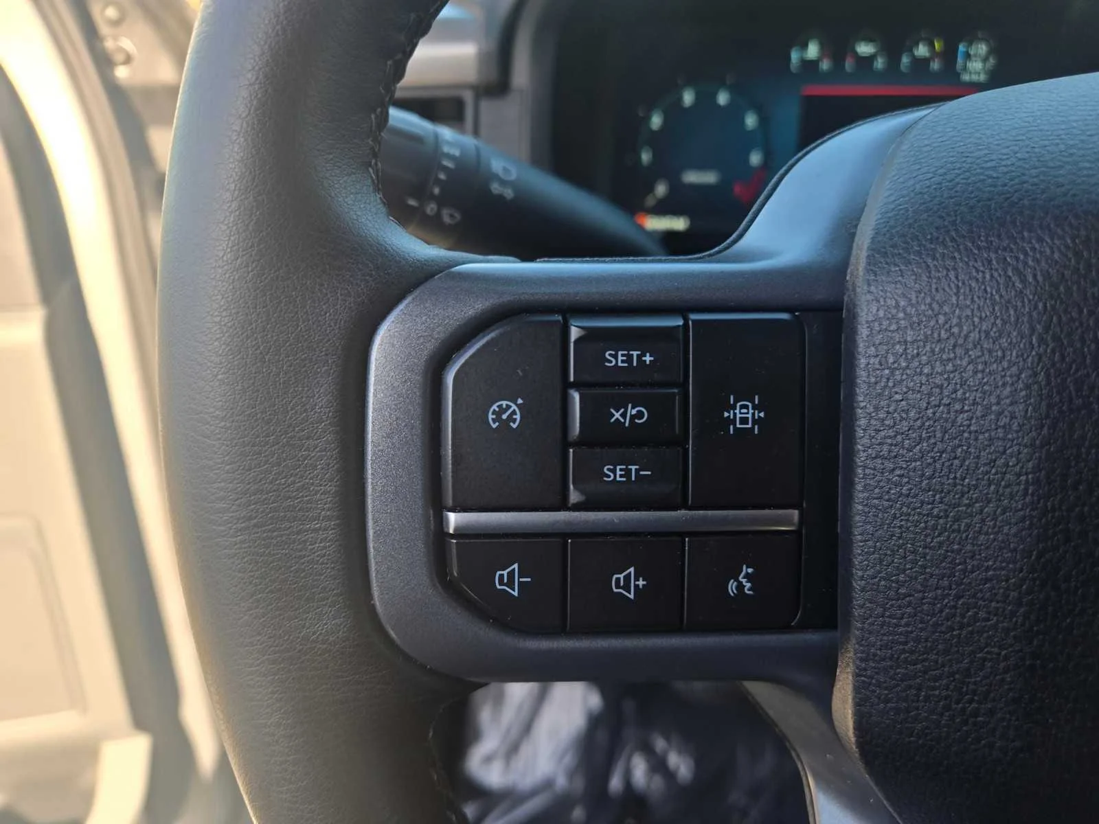 Used 2025  Ford XLT image 27