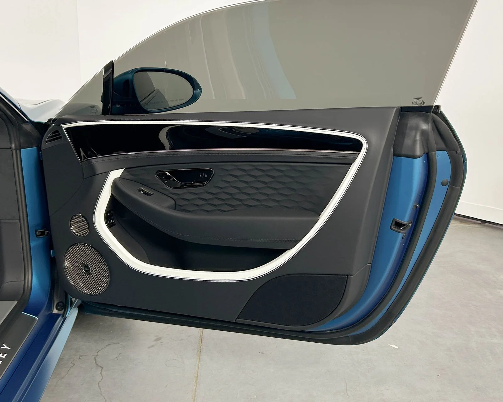 New 2025  Bentley Speed image 35