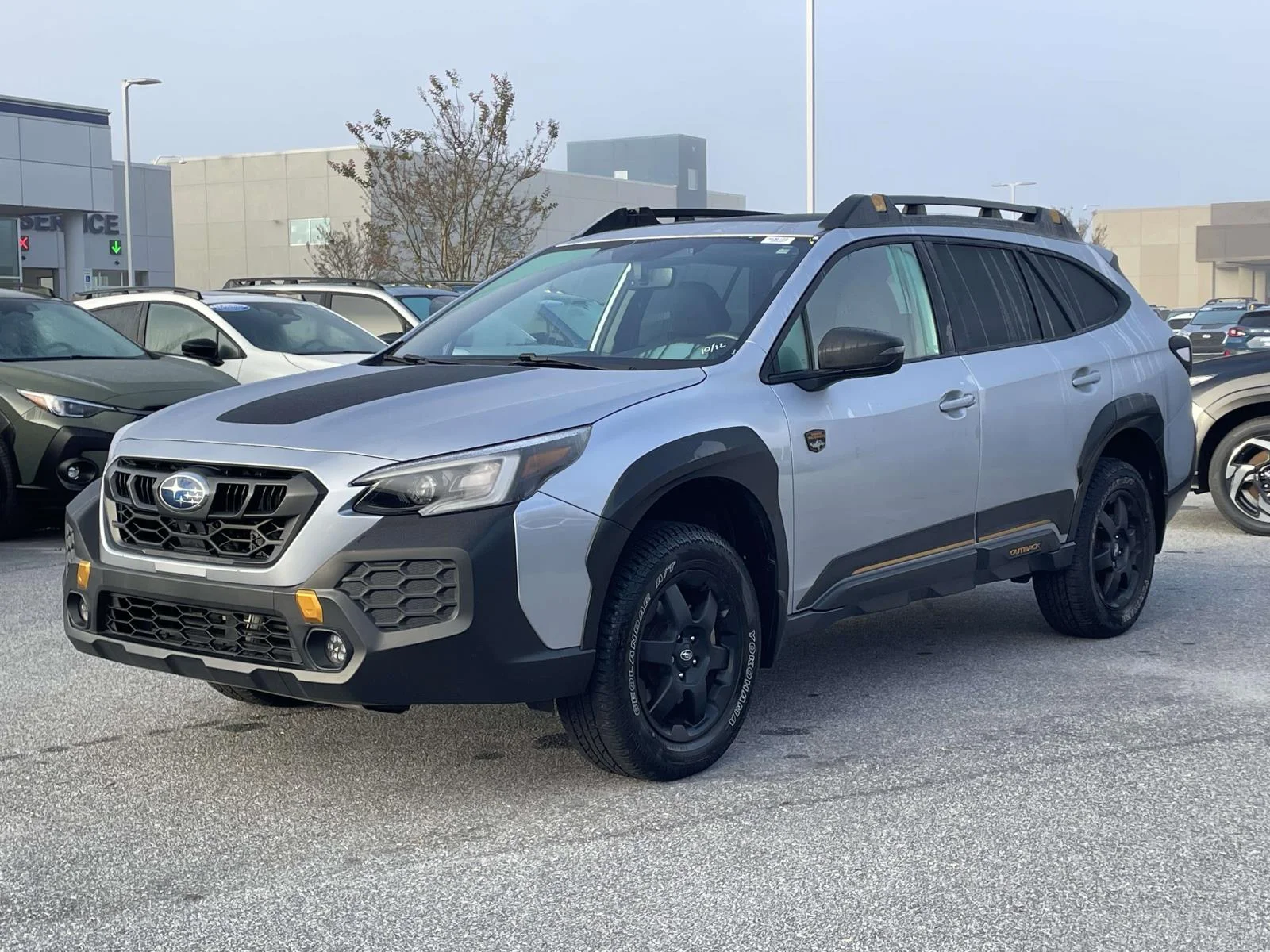 Used 2025 Ice Silver Metallic Subaru Wilderness image 23