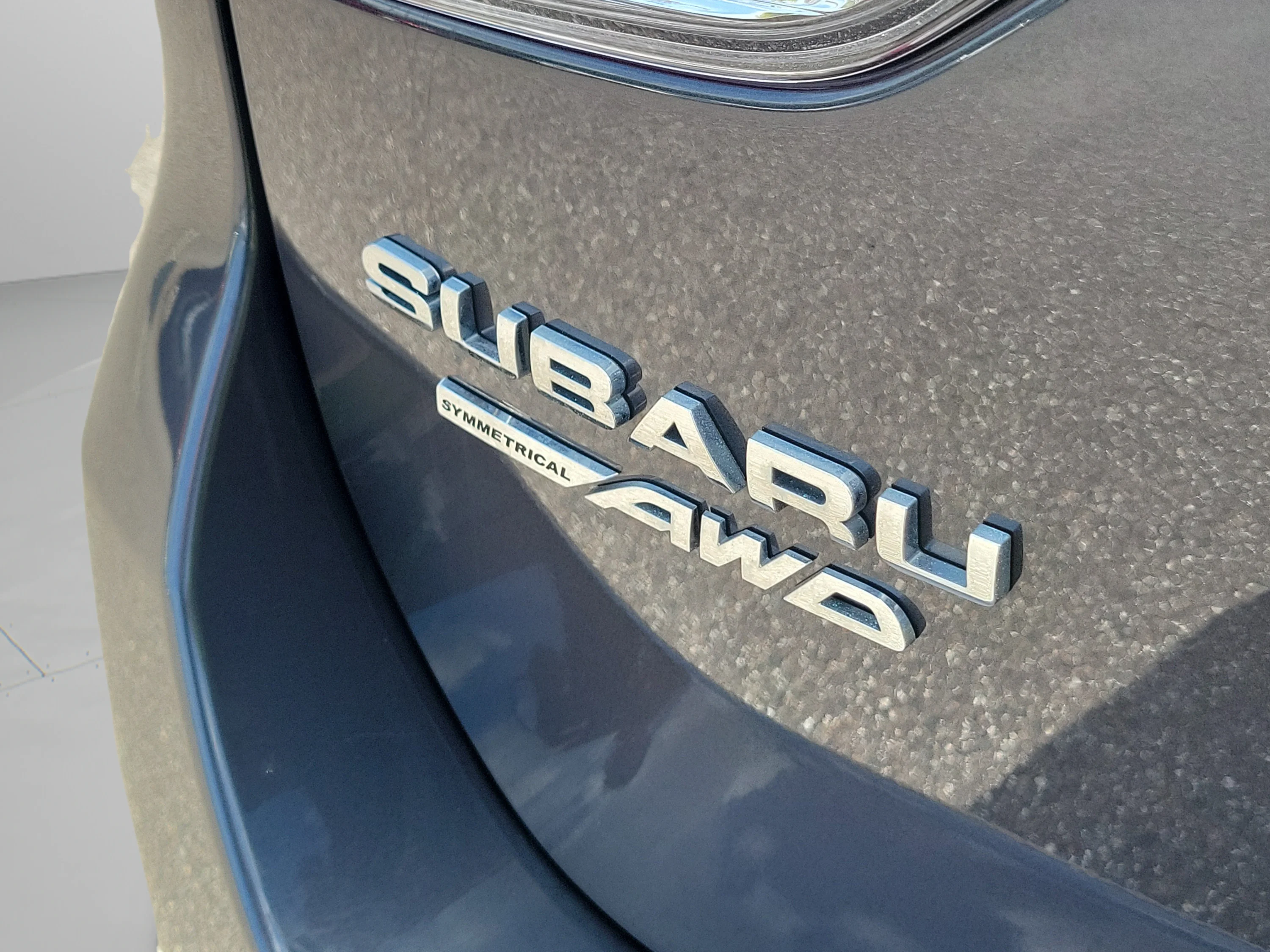 Used 2024 Magnetite Gray Metallic Subaru Limited image 11