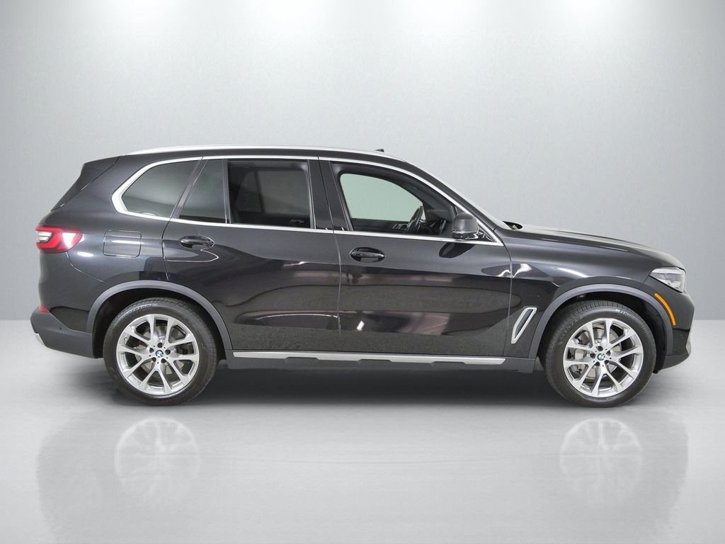 Used 2022 Black Sapphire Metallic BMW xDrive40i image 9