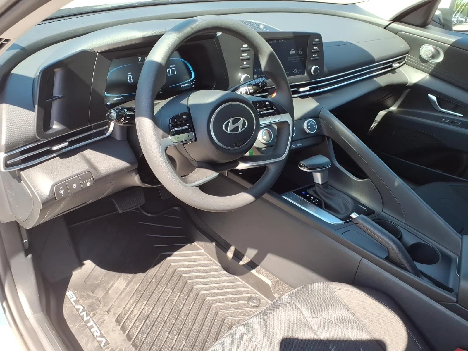 New 2026 Serenity White Pearl Hyundai SE image 25