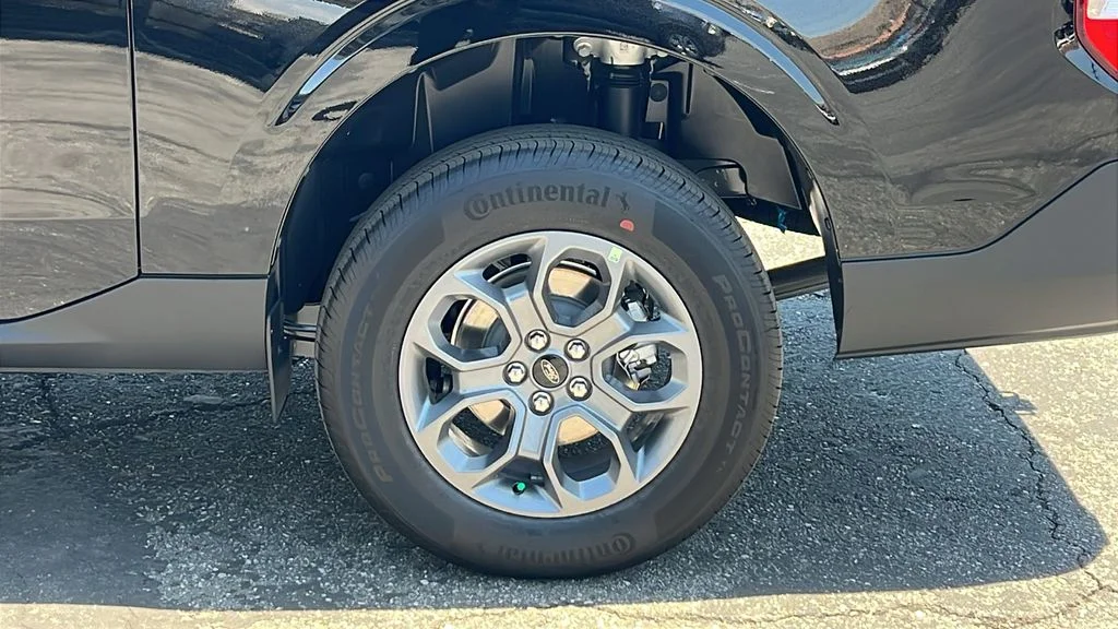New 2026 Shadow Black Ford XLT image 6
