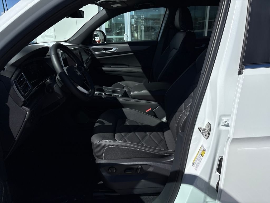 New 2026 Opal White Pearl Volkswagen 2.0T SE image 17
