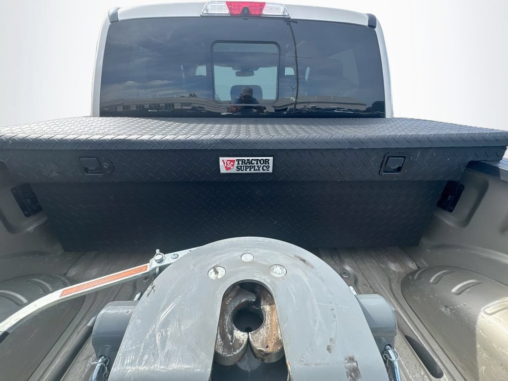 Used 2017  Ford Lariat image 39