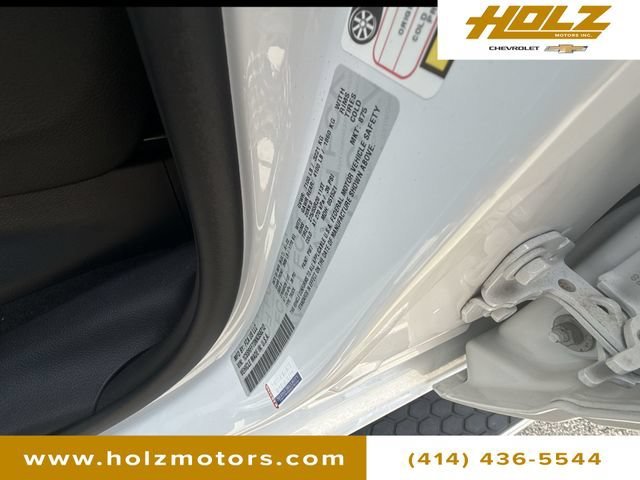 Used 2022 White Ram Big Horn image 34