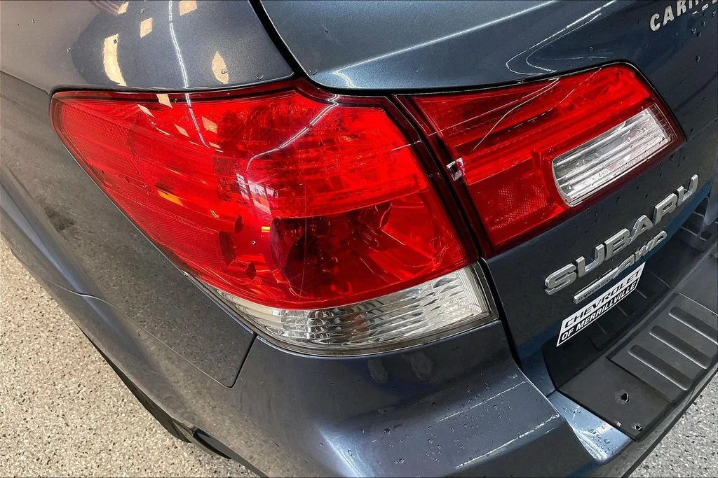 Used 2014 Twilight Blue Subaru 2.5i image 25