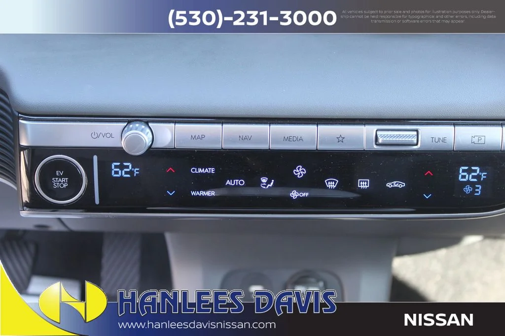Used 2024 Gray Hyundai SEL image 23