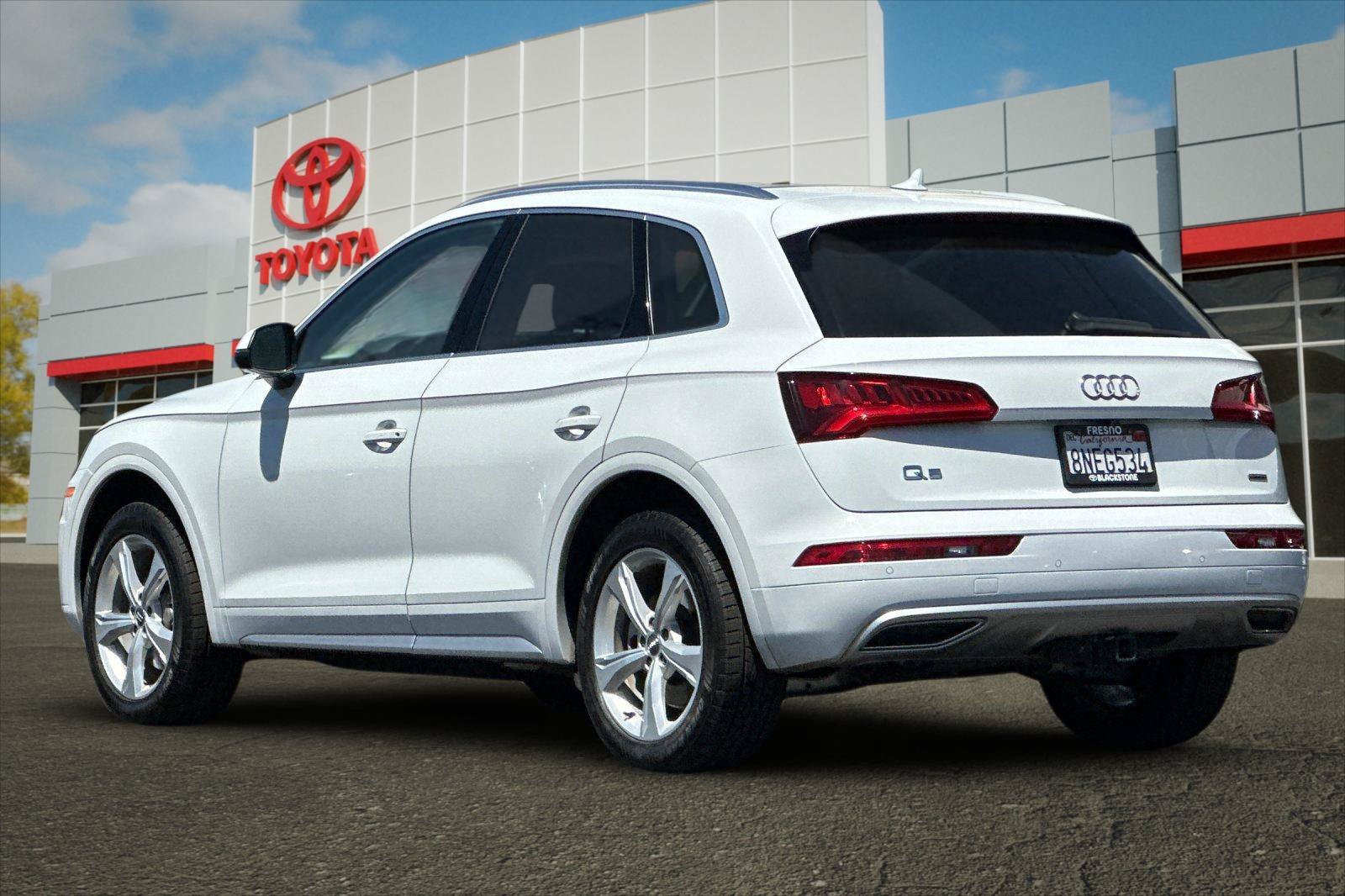 Used 2020 Glacier White Audi Premium image 5
