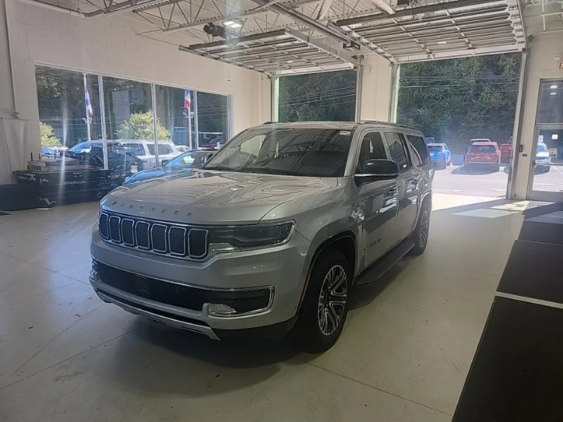Used 2024 Silver Jeep Series II image 3