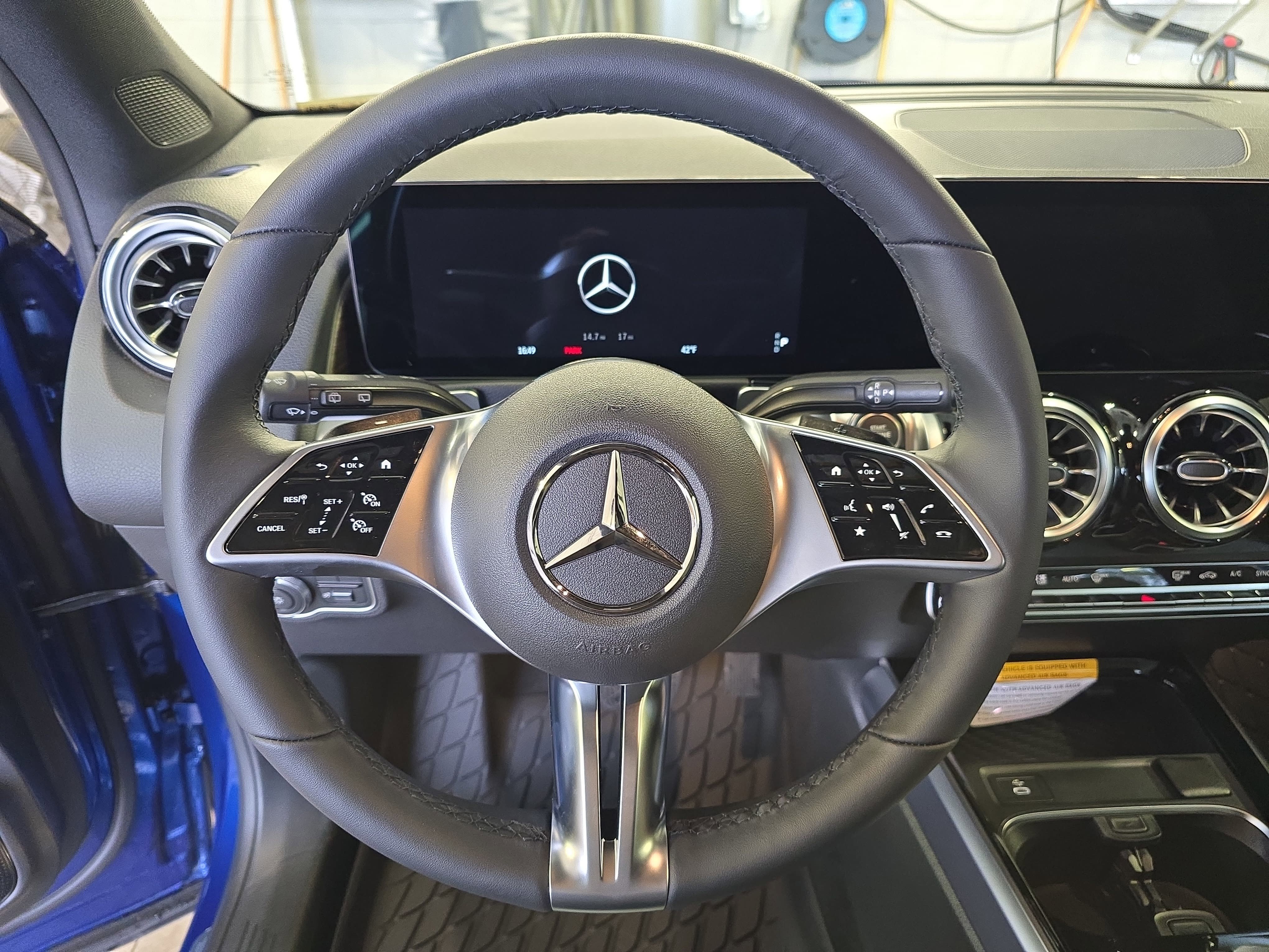 New 2026 Starling Blue Metallic Mercedes-Benz GLB250 image 19