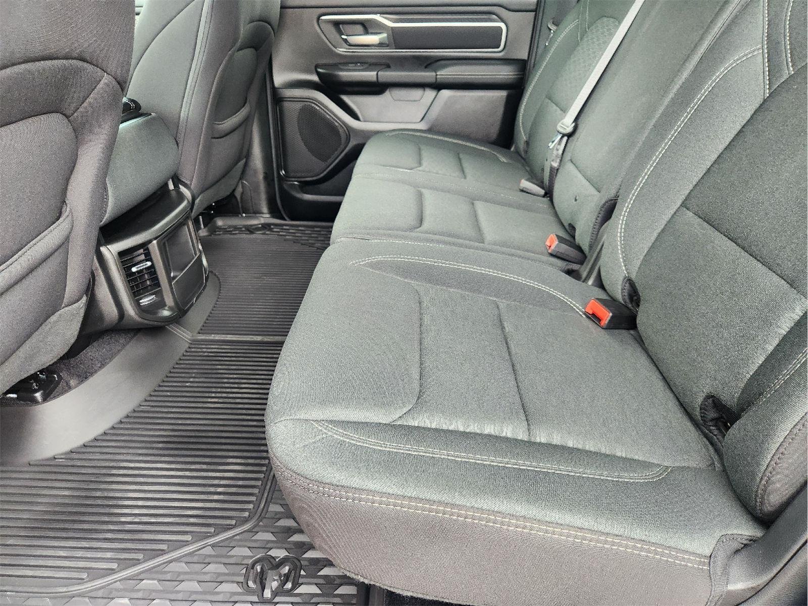 2025 Ram 1500 photo 30 of 33