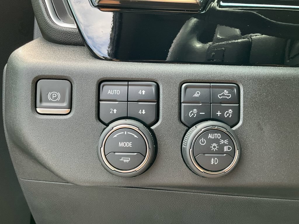 Used 2023 BLACK Chevrolet LTZ image 33