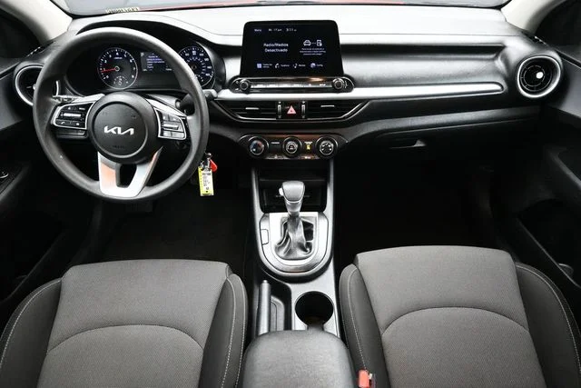 Used 2023 Red Kia LXS image 13