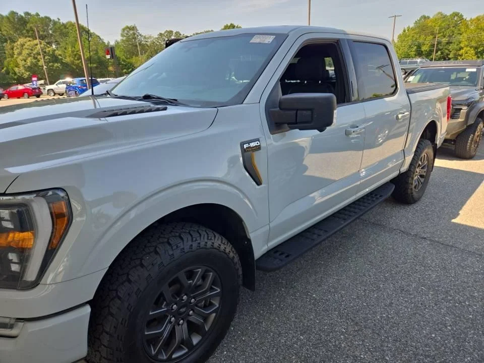 Used 2023 Avalanche Ford Tremor 4WD SuperCrew 5.5 Box image 3
