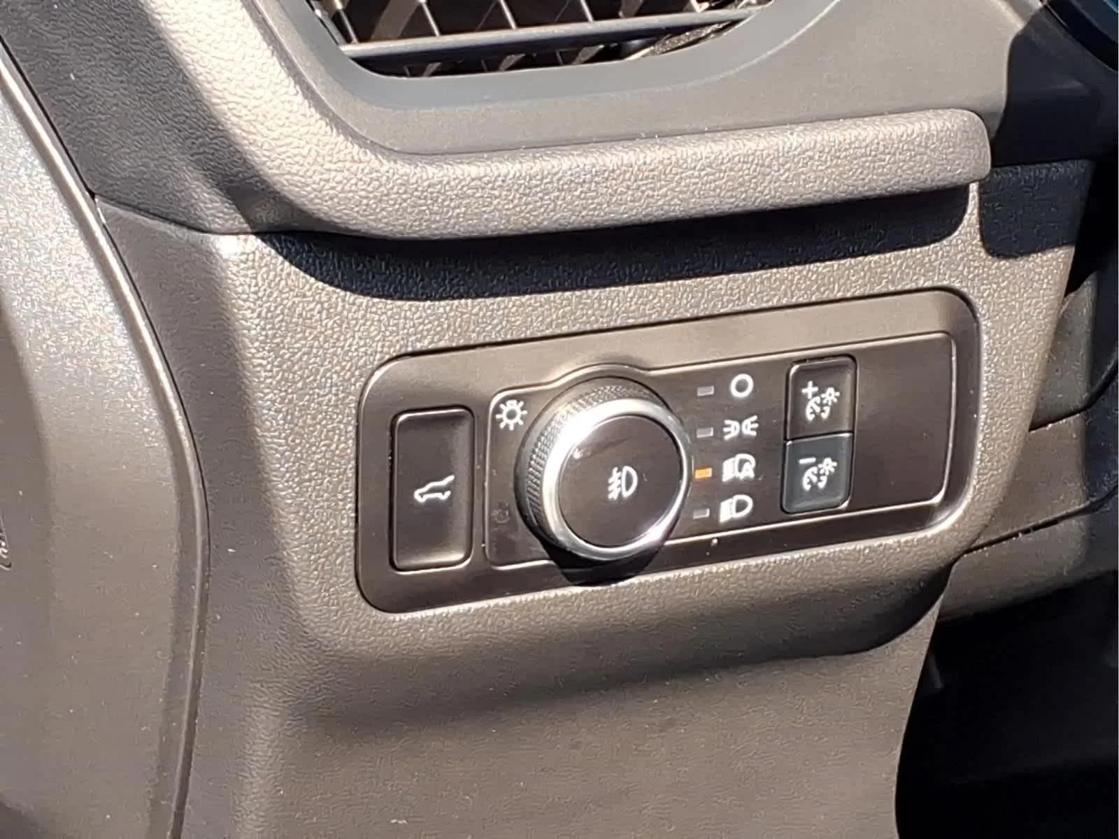 Used 2025 Agate Black Metallic Ford ST-Line Select image 14