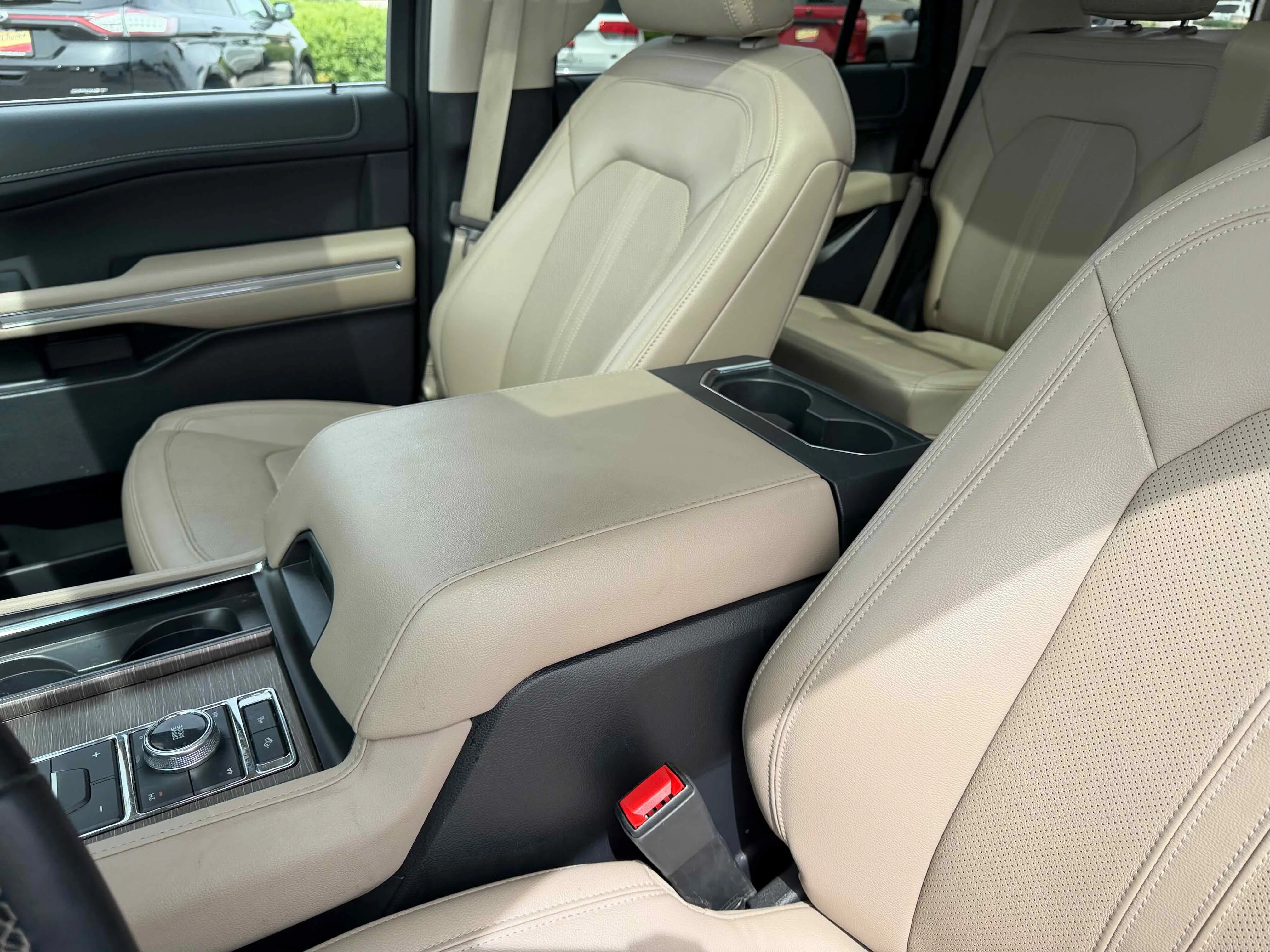Used 2023 White Metallic Ford Limited image 25