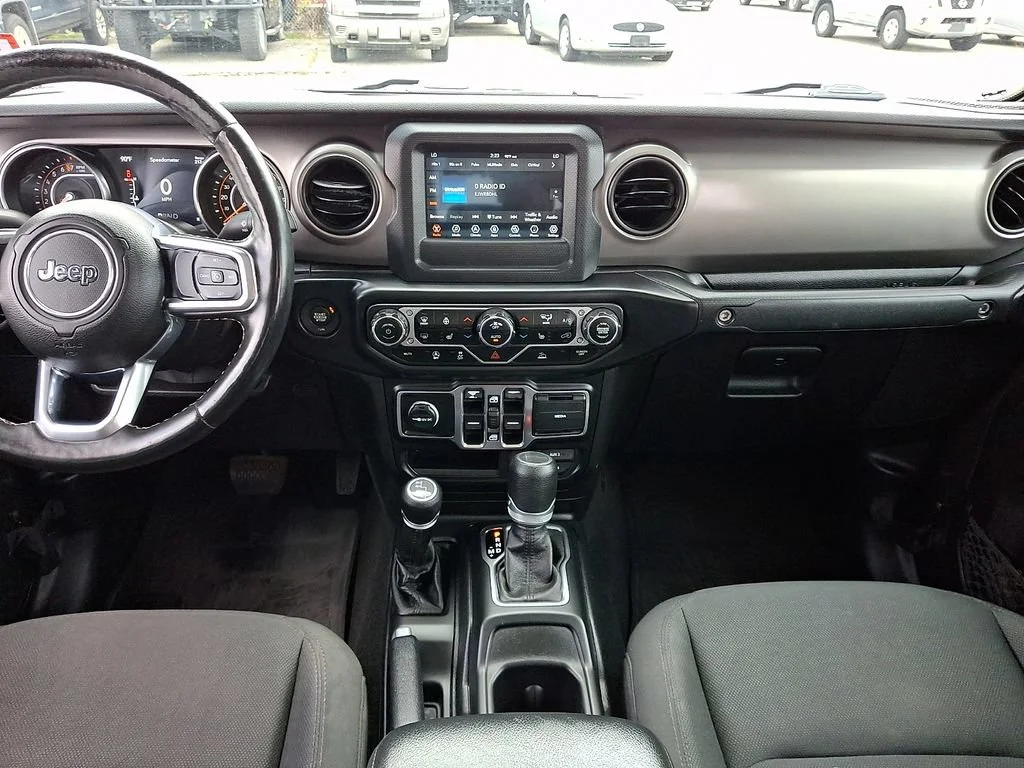 Used 2020 Granite Crystal Metallic Clearcoat Jeep Sport S image 16
