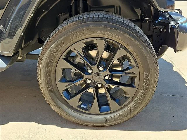 Used 2021 Black Jeep High Altitude 4x4 image 5
