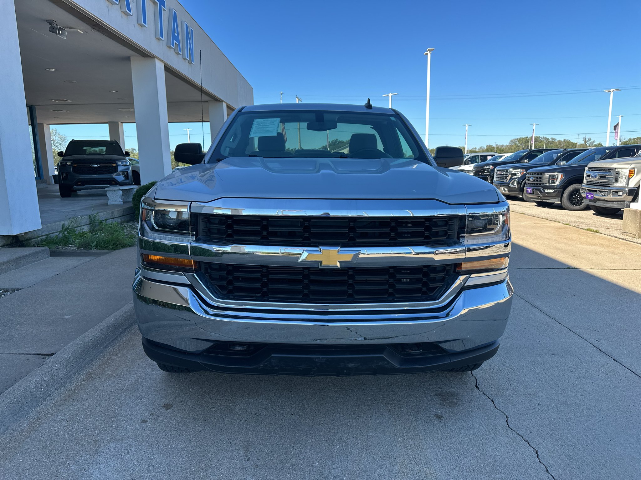Used 2018 Silver Ice Metallic Chevrolet Work Truck image 12