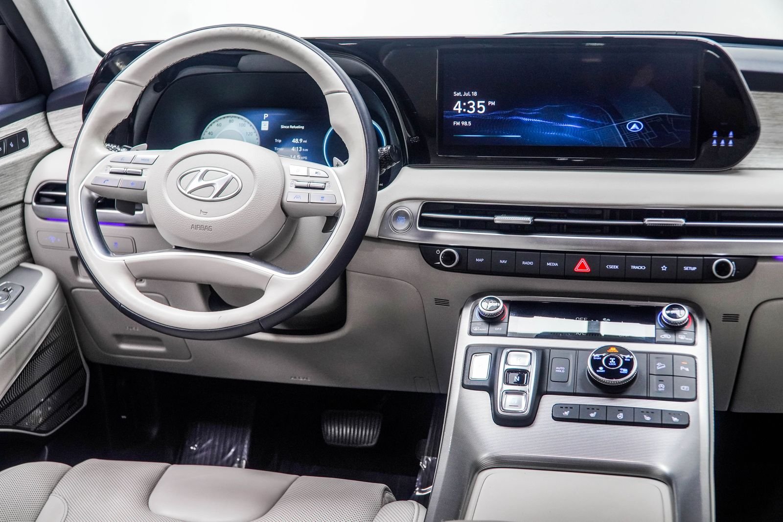 Used 2025 Black Hyundai Calligraphy image 17