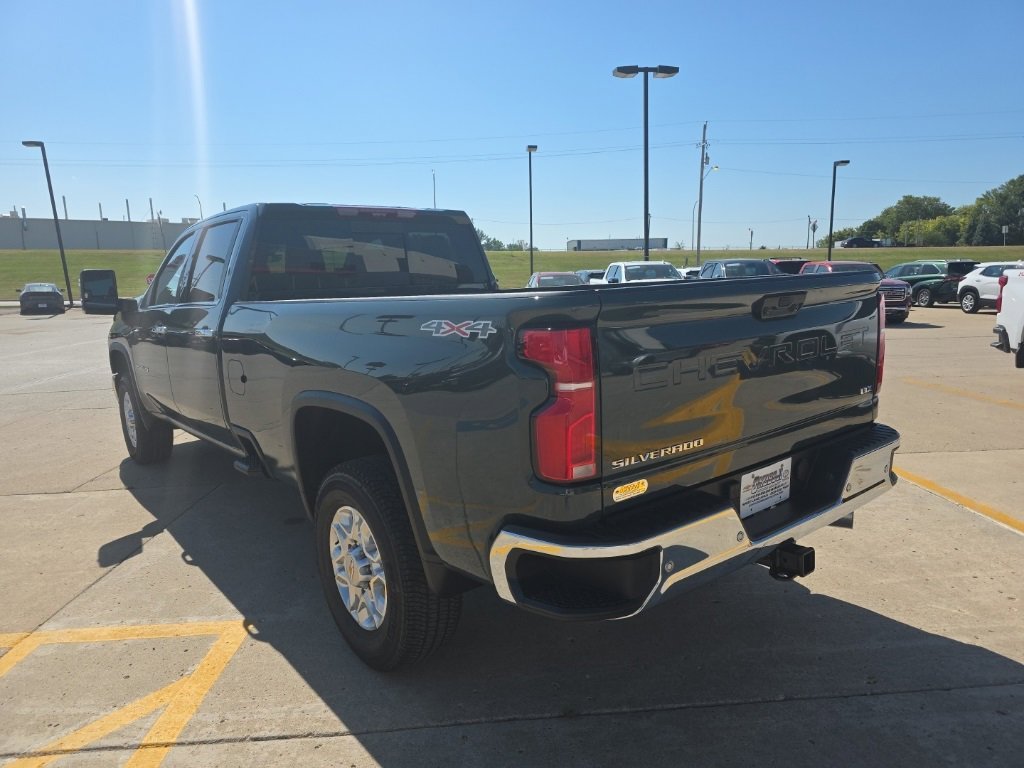 2026 Chevrolet Silverado 2500HD LTZ photo 4