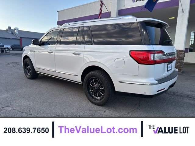Used 2019 White Lincoln Reserve image 6
