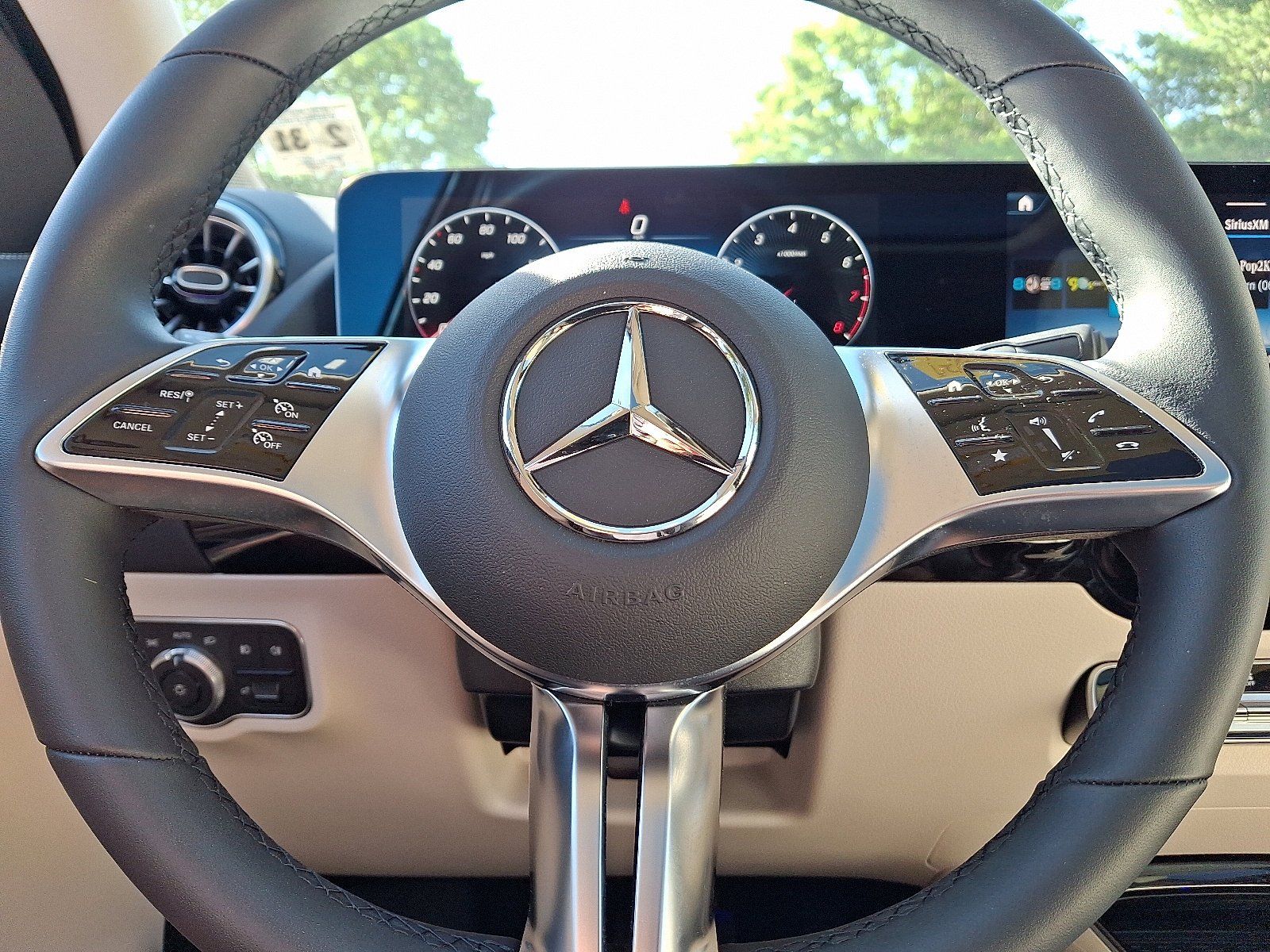 Used 2026 Cirrus Silver Metallic   922 Mercedes-Benz GLA 250 image 19