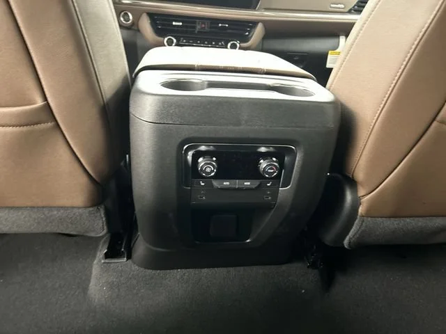 2026 Chevrolet Suburban High Country - Photo 25
