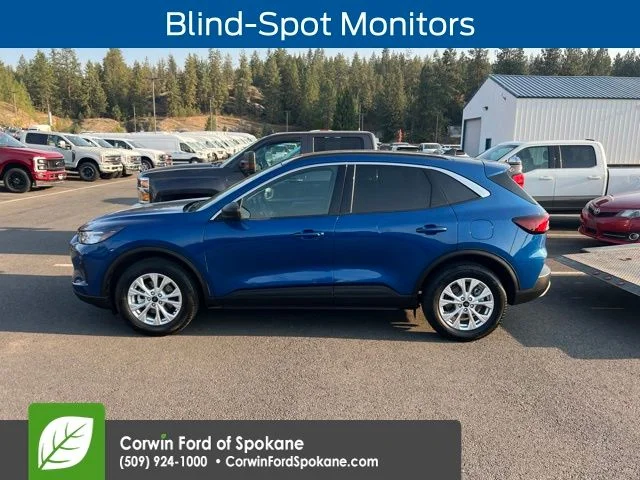 Used 2023 Atlas Blue Metallic Ford Active image 2