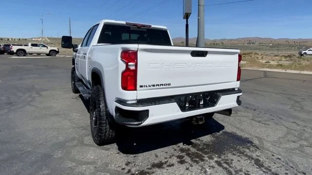 Used 2020 SUMMIT WHITE Chevrolet High Country image 7