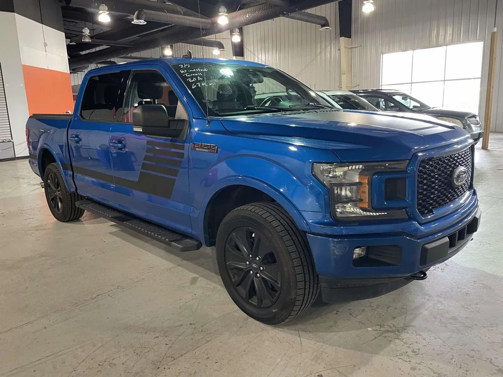 Used 2020 Blue Ford XLT image 1
