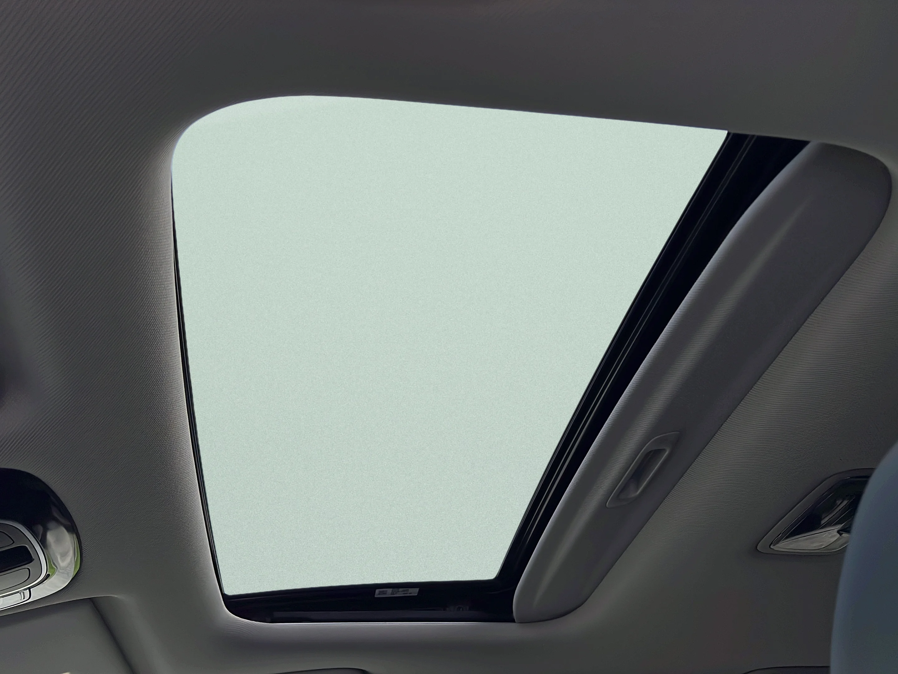 Used 2024 Hampton Gray Hyundai SEL image 19