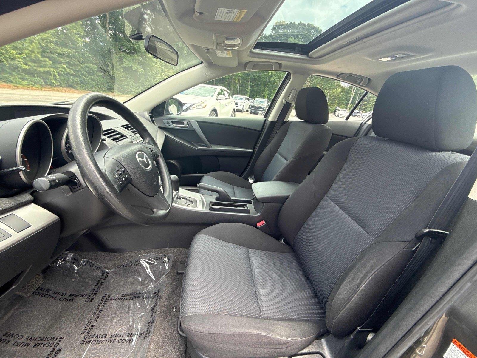 Used 2010 Graphite Mica Mazda i Touring image 11