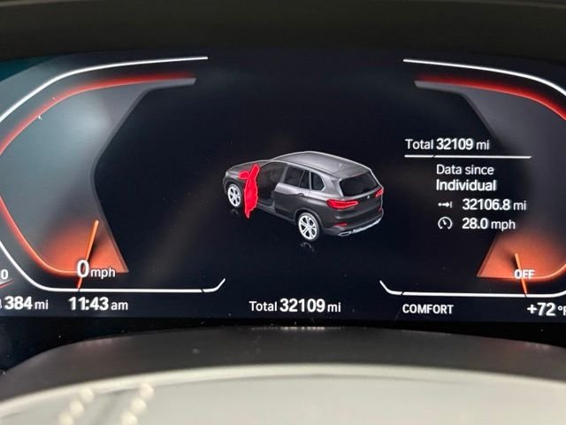 Used 2022 White BMW xDrive40i image 30