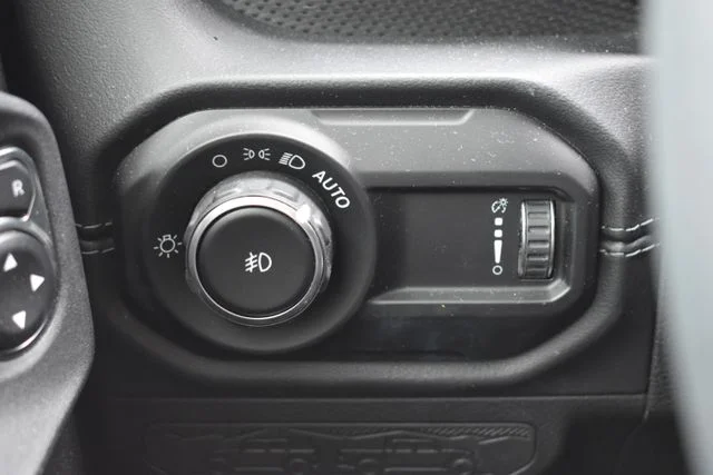 Used 2024 Gray Jeep Rubicon image 25