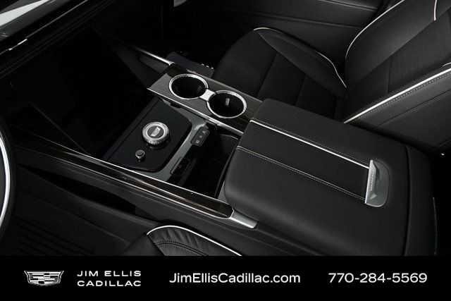 2025 Cadillac Escalade Premium Luxury - Photo 17