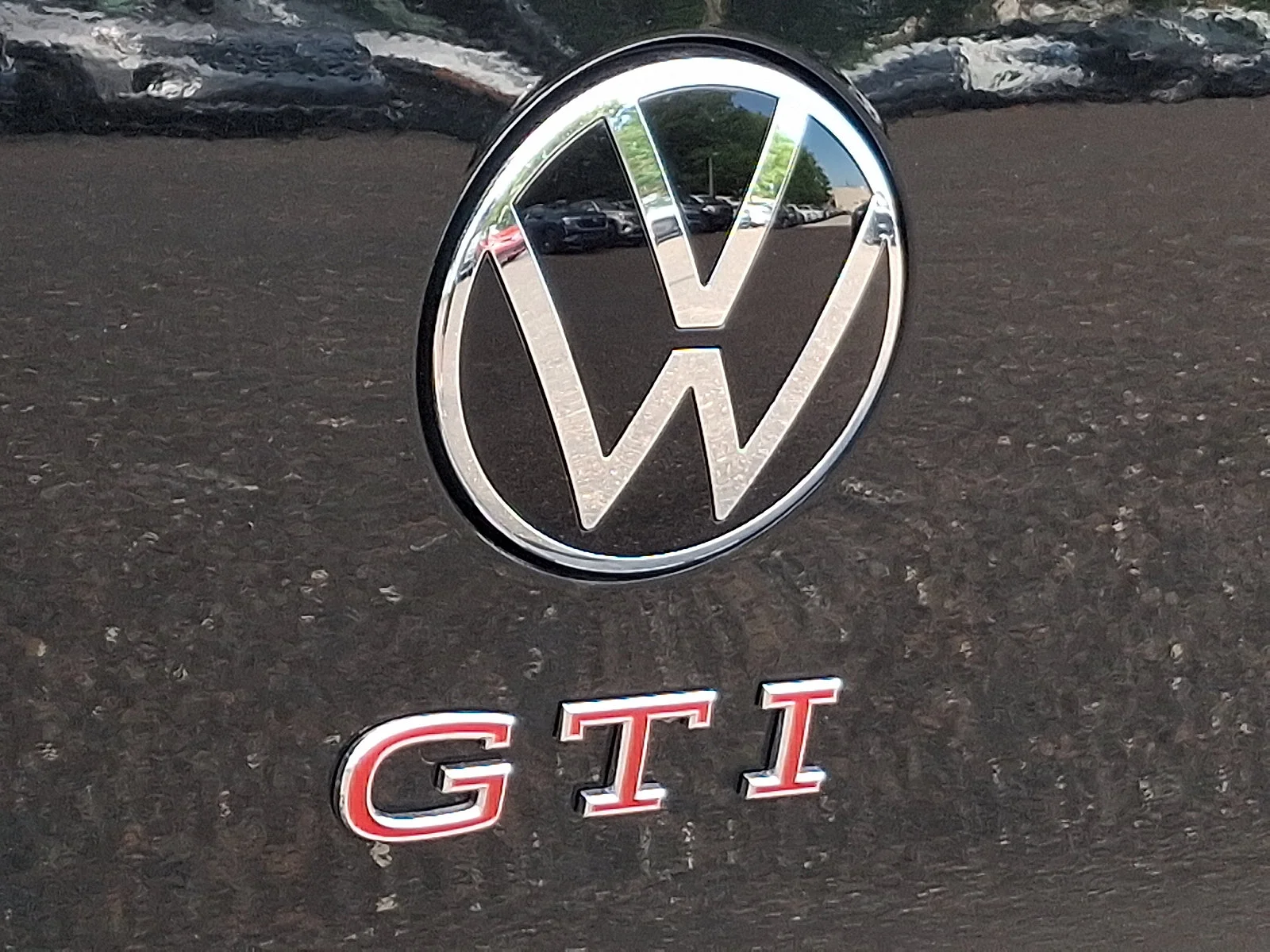 New 2026 Mythos Black Metallic Volkswagen SE image 21